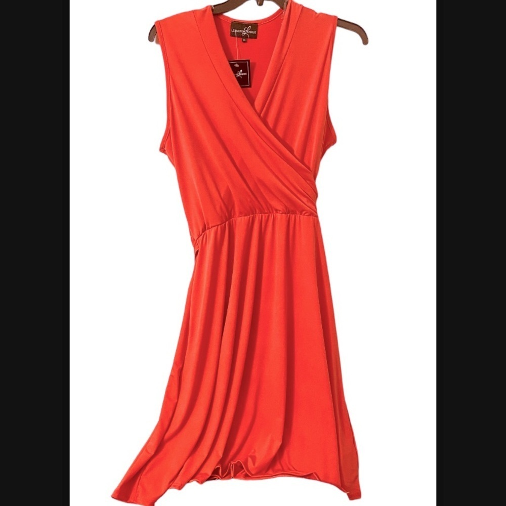 Lexington Avenue NWT Feminine Size 1X Sleeveless Faux Wrap Solid Print Dress